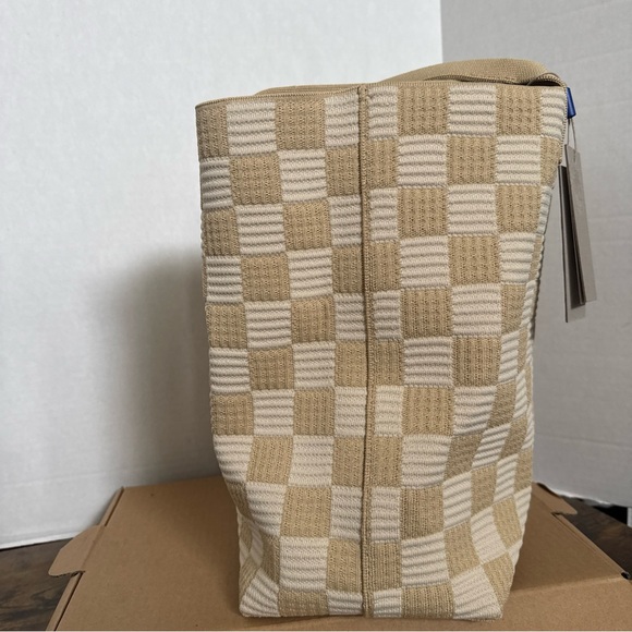 Rothy's The Lightweight Tote Checker Sand Medium Size - Picture 3 of 12
